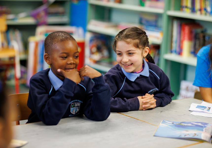 children reading in the classroom